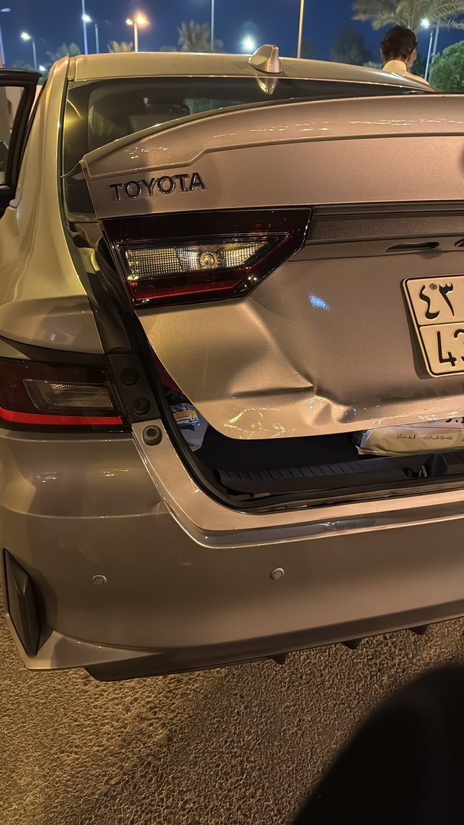 تجيك التهايم وأنت نايم 😭

يا عيال الحلال أنا أوقف سيارتي وأحد يجي يضربها وينحاش 

☹️ ..