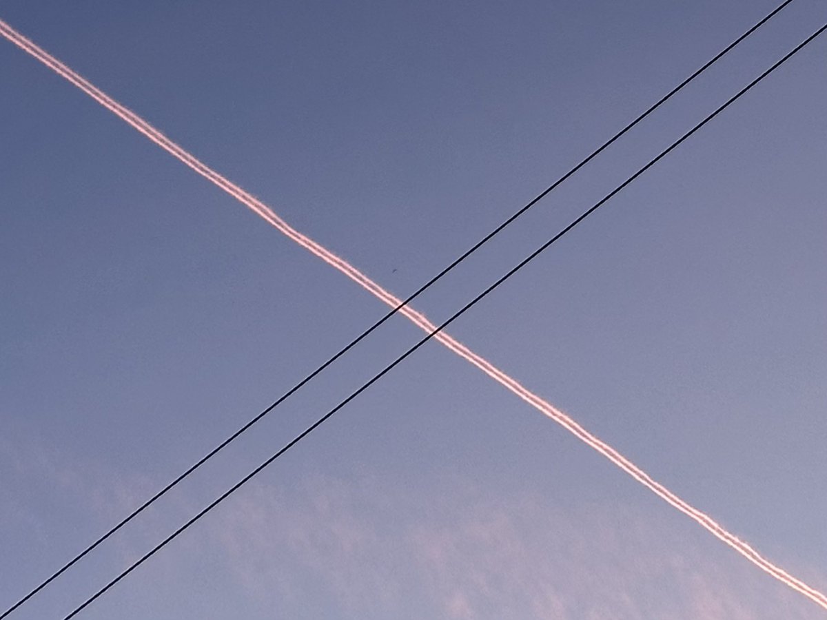 Tonight’s #sunset <a href="/OurTurnMoss/">Friends Of Turn Moss 💚</a> #trafford 

#dailydoseofnature #365dayswild #wellbeing #nature #therapy #outdoors #mindfulness #naturephotography #therapistsconnect #selfcare #mentalhealth #health #hopeweek