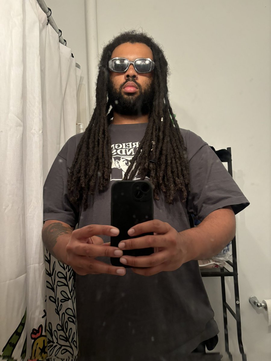 artuhhh's tweet image. last 2 gigs of the year, pop tf up 

✨ Cop tixx below ✨
tr.ee/rB-orZTMhv