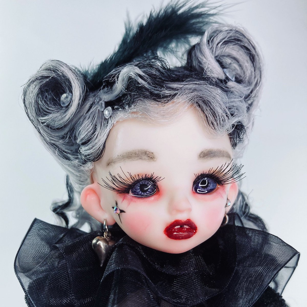 Delocatio's tweet photo. R.I.P. Dolls 13th Anniversary. Claudine, by Van Lyn.
#ripdolls #ooakdoll https://t.co/OxYMt5Wec3