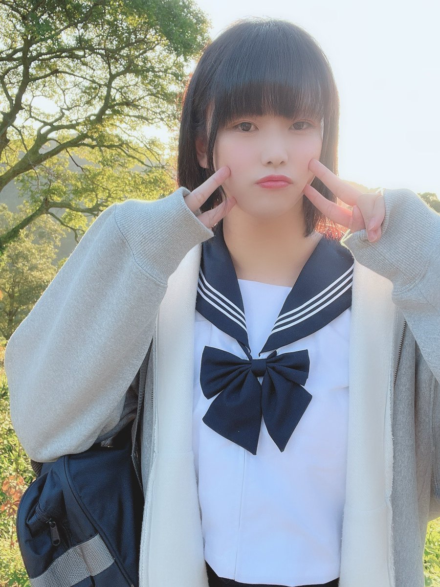 セーラー服にパーカー最強かも！ 可愛いゆうちゃんを見て！