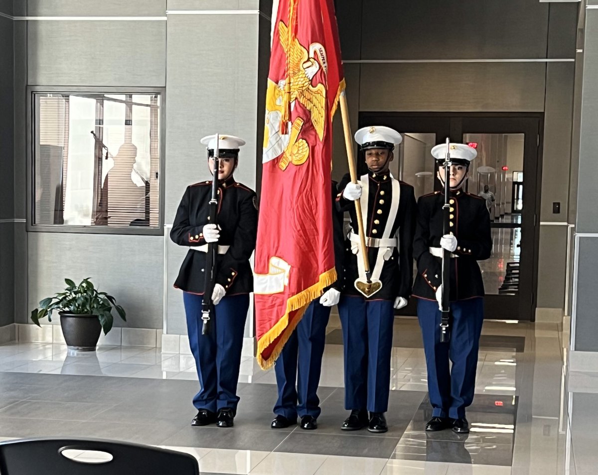 Allen_ISD's tweet photo. Today, campuses across the district celebrated Veterans Day. Students always love honoring their veteran family members who visit the campus to mark the occasion. Thank you for the service and dedication of all veterans! Full photo gallery at https://t.co/KiG87v4hfS https://t.co/PEkqSgSHtc