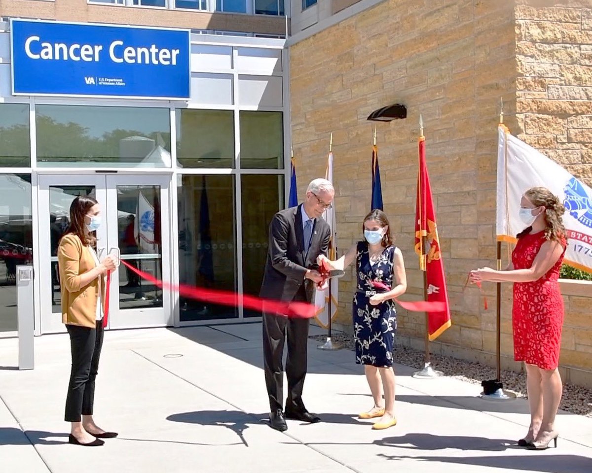 CGlideHurst's tweet image. Happy Veterans Day to all who serve! Fortunate to offer #RadOnc cancer care since Aug 22 at William S. Middleton Memorial Veterans Hospital—high quality care for our veterans close to home! Thanks to our talented #MedPhys #RadOnc & clinic teams 🇺🇸 💫
UWCarbone @UWHealth