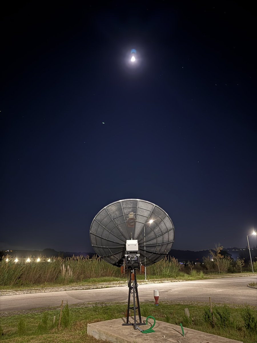 My EME dish for 23cm watching the Moon
CT1FFU/1