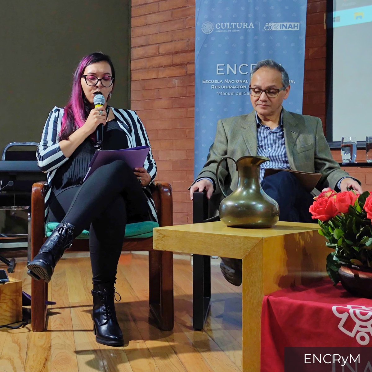 ¡Comenzó nuestro "1er. Encuentro de Publicaciones sobre #Conservación, #Restauración y #Museos"!

Hablamos sobre la importancia de la difusión del conocimiento; los primeros medios de difusión en torno a la conservación, restauración y museos;