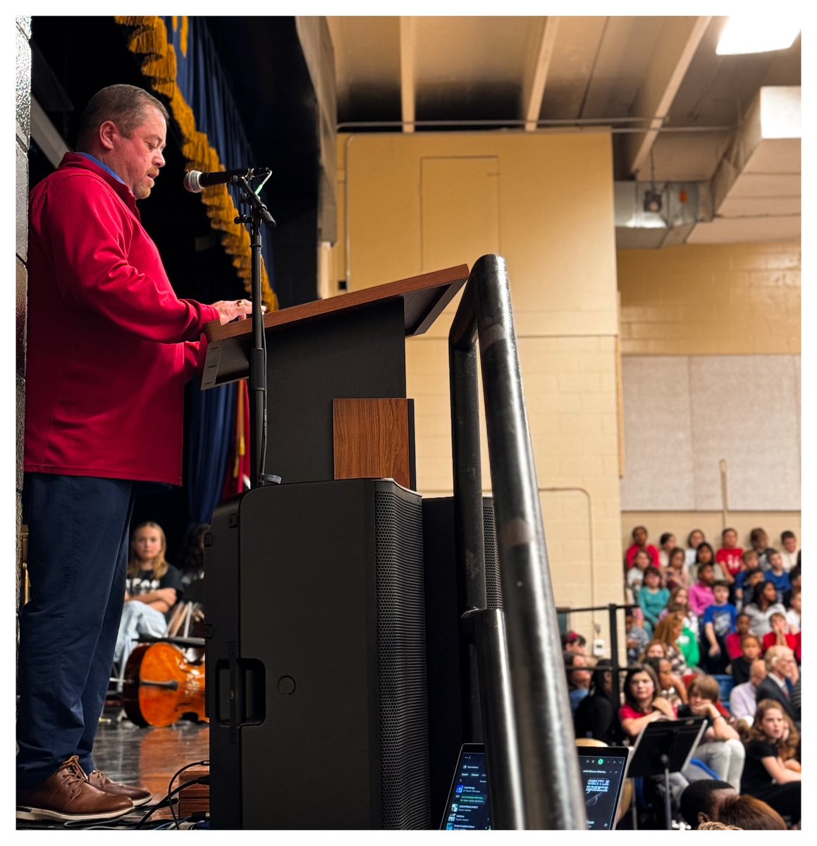 DrMarkJGonyea's tweet image. Packed house today at Thurman Francis @TFAA_Rams for our #VeteransDay2024 program! I am a #proudPrincipal and I know our students will leave our four walls with the heart of a servant!Thank you #Veterans for your service to ensure our freedoms! #grateful @rucoschools @mrsjgehrke