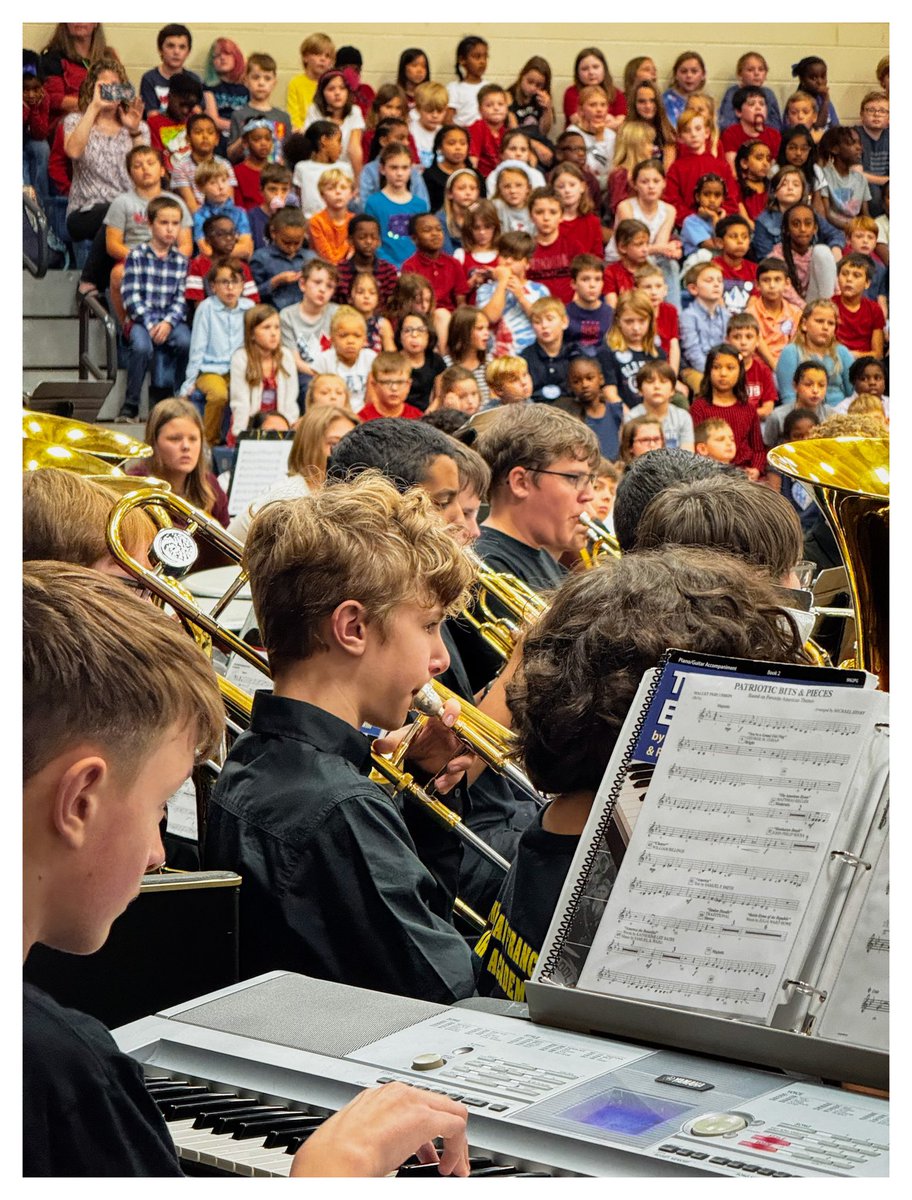 DrMarkJGonyea's tweet image. Packed house today at Thurman Francis @TFAA_Rams for our #VeteransDay2024 program! I am a #proudPrincipal and I know our students will leave our four walls with the heart of a servant!Thank you #Veterans for your service to ensure our freedoms! #grateful @rucoschools @mrsjgehrke