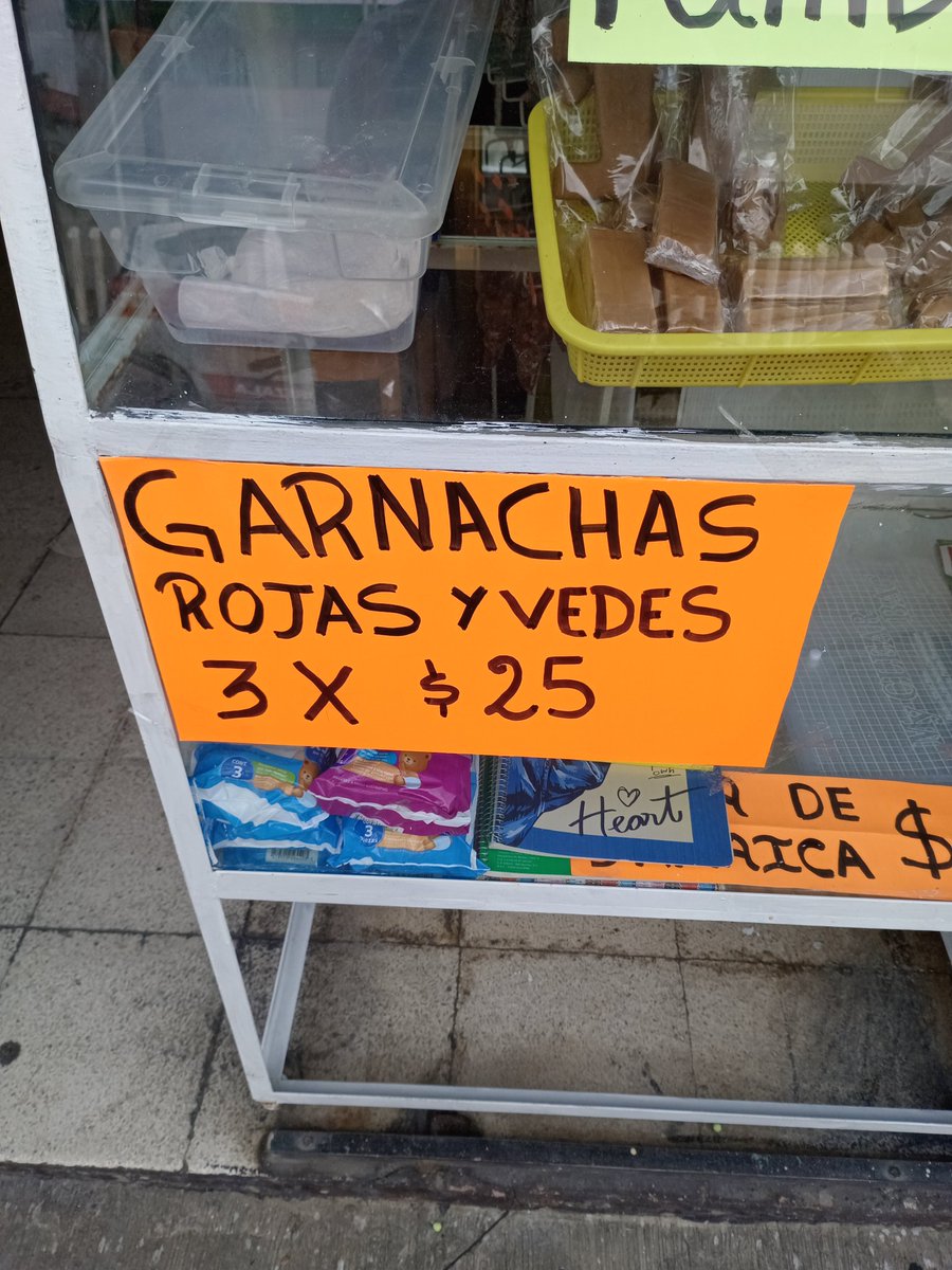 marcore35954812's tweet photo. Una orden con salsa vede por favor https://t.co/1bl3AljJhn
