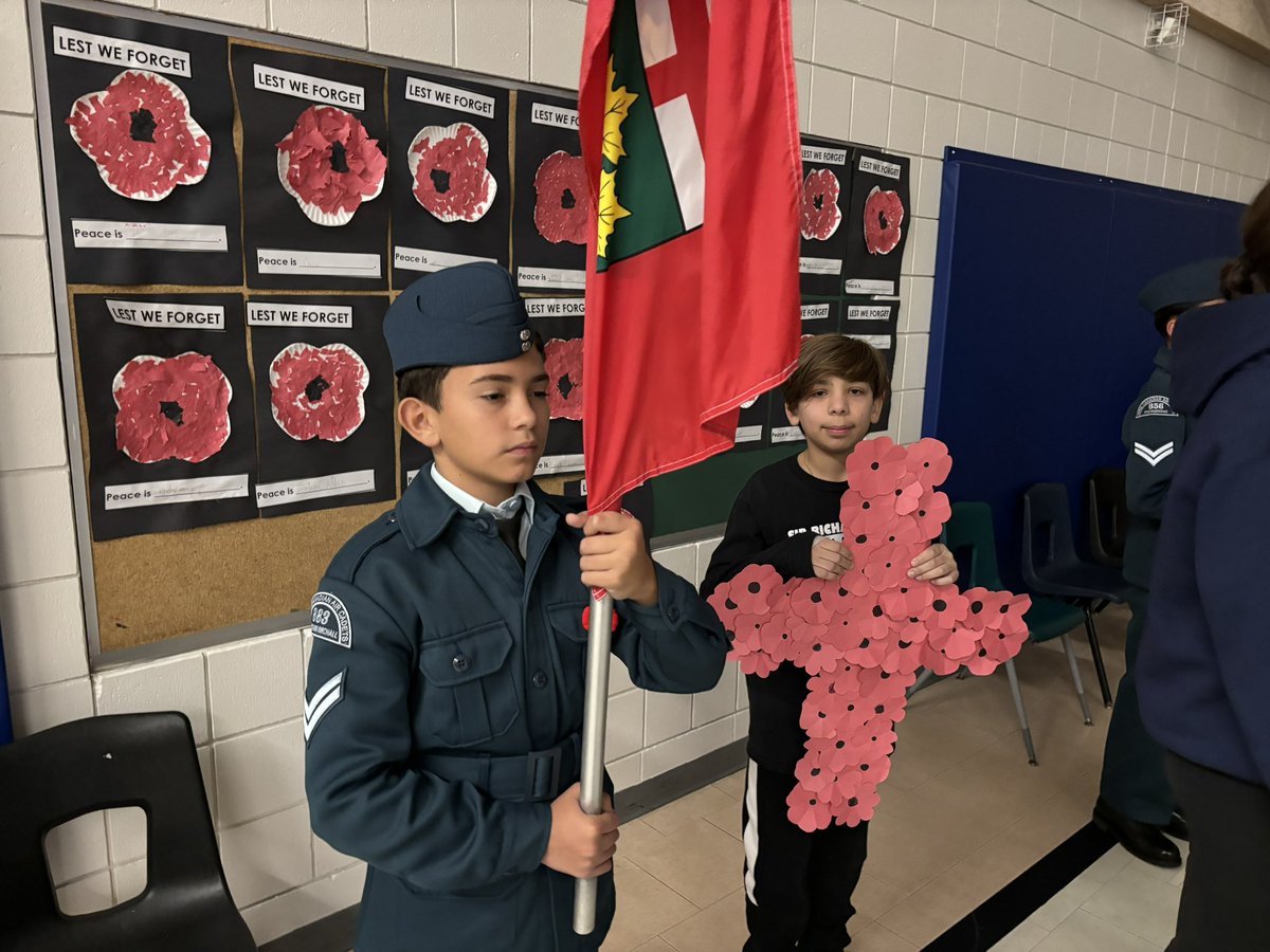 SRWS_YCDSB's tweet photo. Remembrance Day liturgy @ SRWS today. @laurasawicky @YCDSB https://t.co/2XvfKROwMD