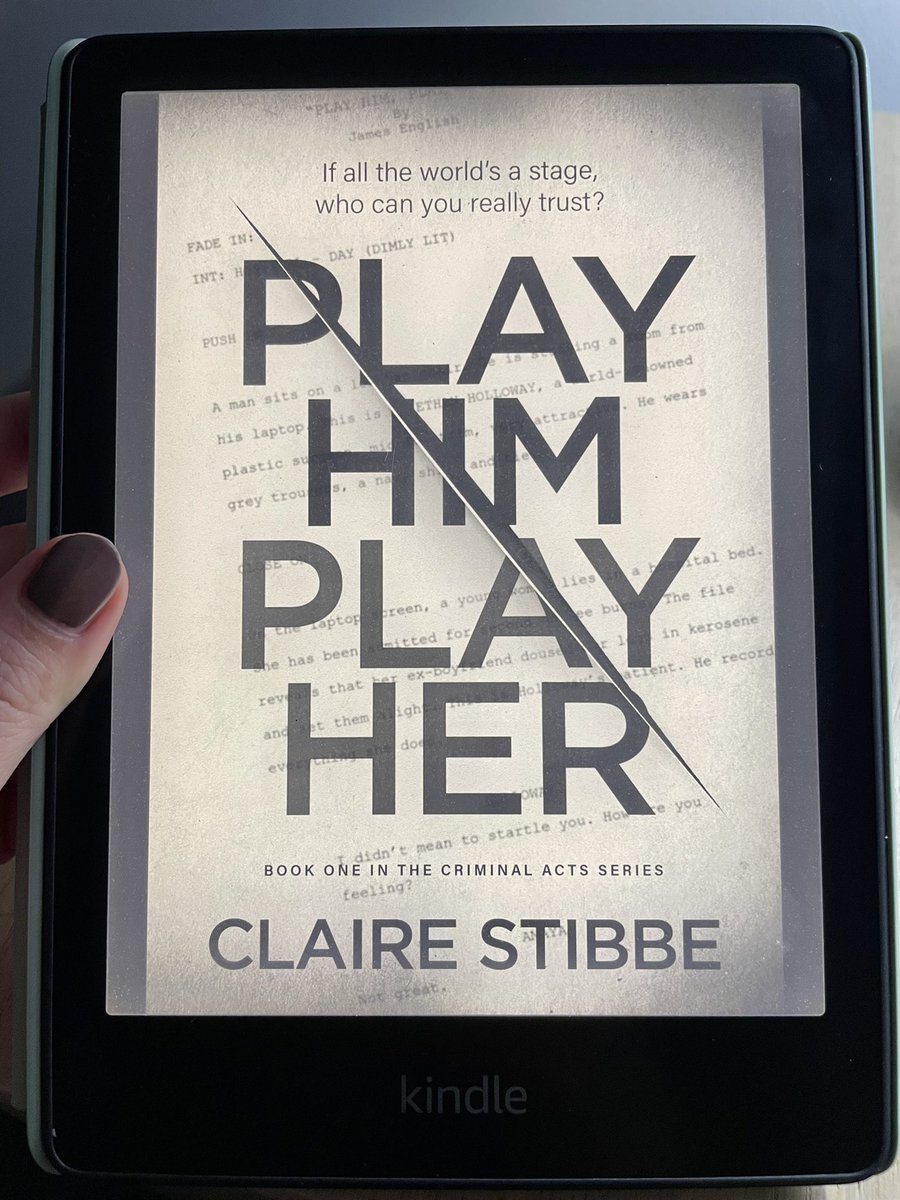 Trying to get back into things that used to make me happy (the last few months have been rough af on my mental health and we’re still a WIP). I thought if I posted about it, I’d MAYBE help myself stick to it so here’s to attempting to get back into reading with this book 📚