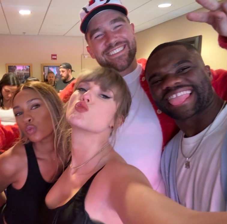 Taylor Swift Updates 💎 tweet media