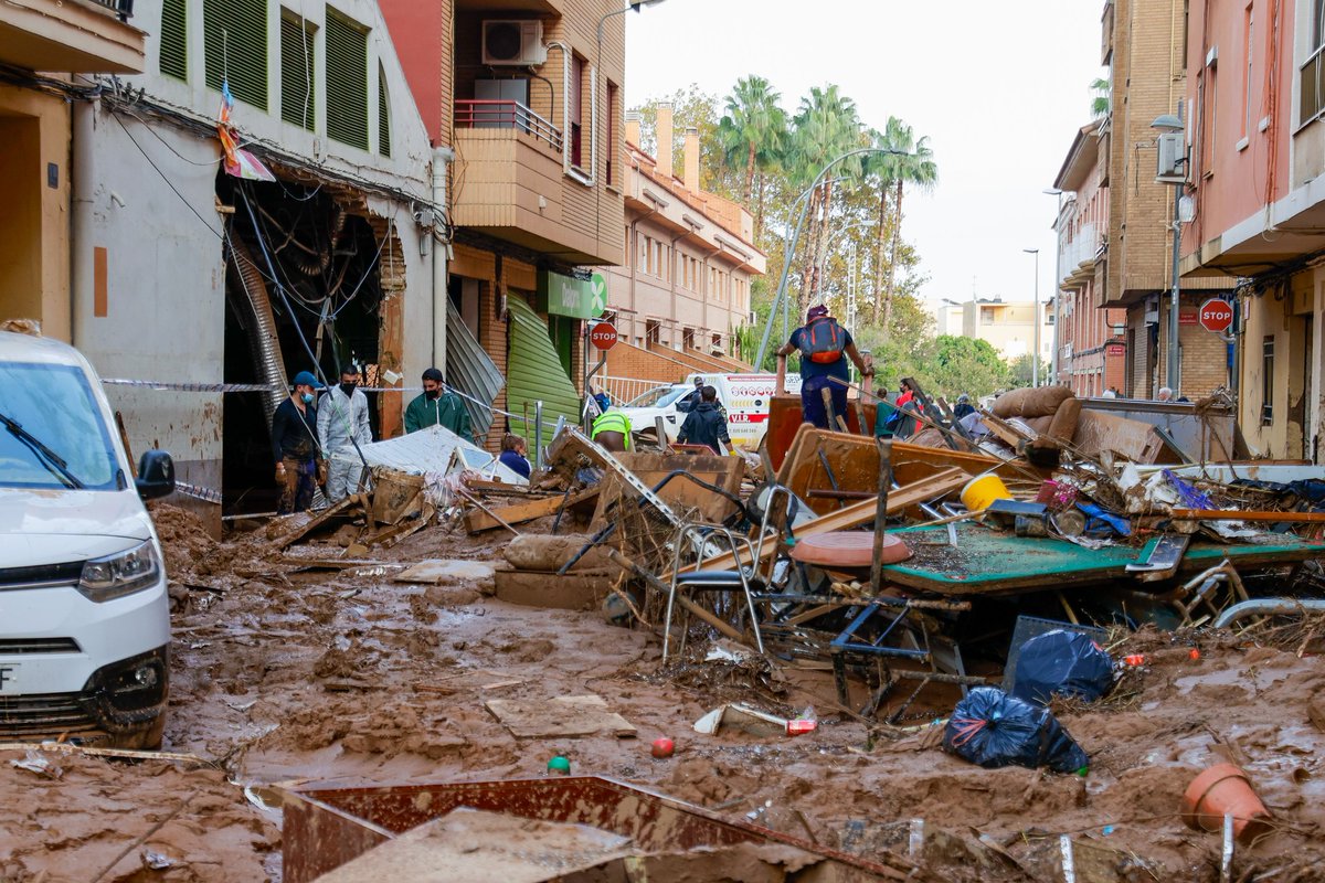 Valencia ha sufrido las consecuencias del paso de una terrible DANA.

Desde aquí quiero mandar todo mi apoyo a todos los damnificados y mi más absoluto respeto para cada una de las víctimas y familiares.

De la mano de <a href="/20m/">20minutos.es</a> y pudimos ver cuál es la realidad de Paiporta.
