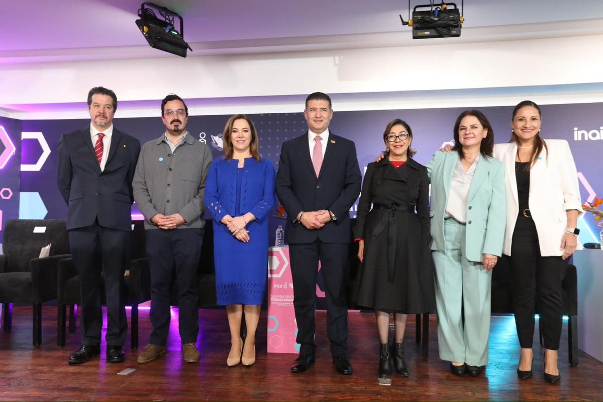 AdrianAlcala75's tweet photo. 📌La #SNT2024 representa el evento más icónico desde la creación del @INAImexico, por ello, aprovecho este foro, y en la antesala de la votación que se dará esta semana para aprobar el dictamen de simplificación orgánica que busca desaparecer al #INAI, para hacer un nuevo y respetuoso llamado a las y los legisladores, para que se den el tiempo necesario de analizar con más detenimiento esta iniciativa de desaparición de este instituto, y puedan transformarla por una reflexión y diálogo que asegure la progresividad de los derechos al  preservar una institución garante, modernizándola y adaptándola a las necesidades y reclamos de la sociedad.

Desde el @INAImexico, reiteramos nuestra entera voluntad y disposición para colaborar activamente con el Legislativo y las nuevas autoridades en el diseño del mejor arreglo institucional posible para la garantía efectiva de los derechos humanos de acceso a la información y de protección de datos personales.