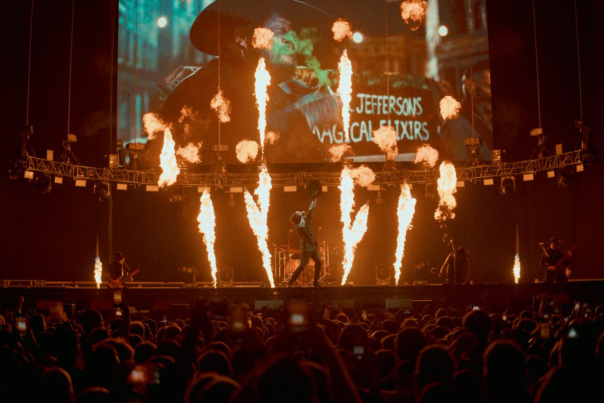 FIROfficial's tweet photo. The Popular MonsTOUR II: Madrid, ES. 🇪🇸

📸: @cjgaskey https://t.co/Sl6XxluHdh