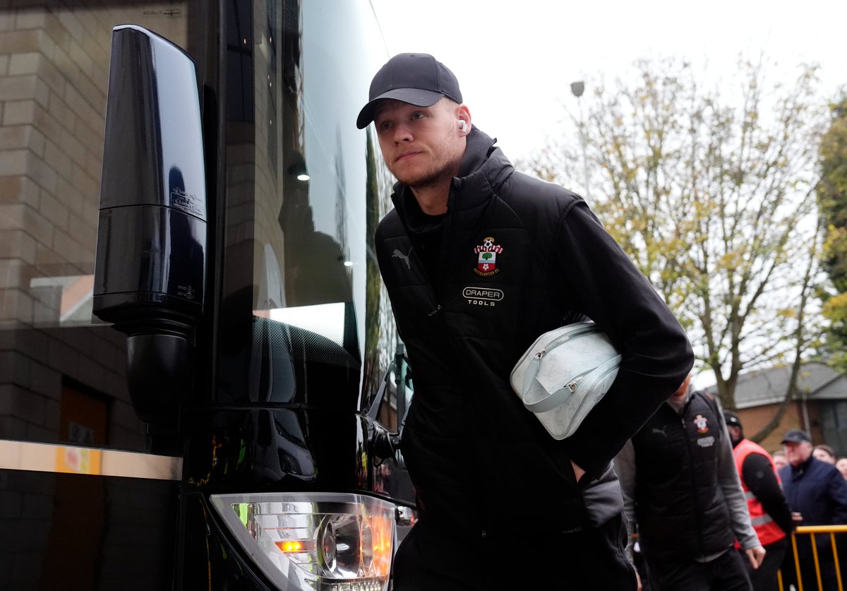 AlfieHouseEcho's tweet photo. Saints statement: "Aaron Ramsdale has been forced to withdraw from the latest England squad due to injury.

"The goalkeeper will miss the Nations League contests against Greece and Republic of Ireland due to an injury picked up in Saturday’s Premier League game against Wolves.

"Ramsdale will now remain with the medical staff at Staplewood Campus over the international break."

#SaintsFC