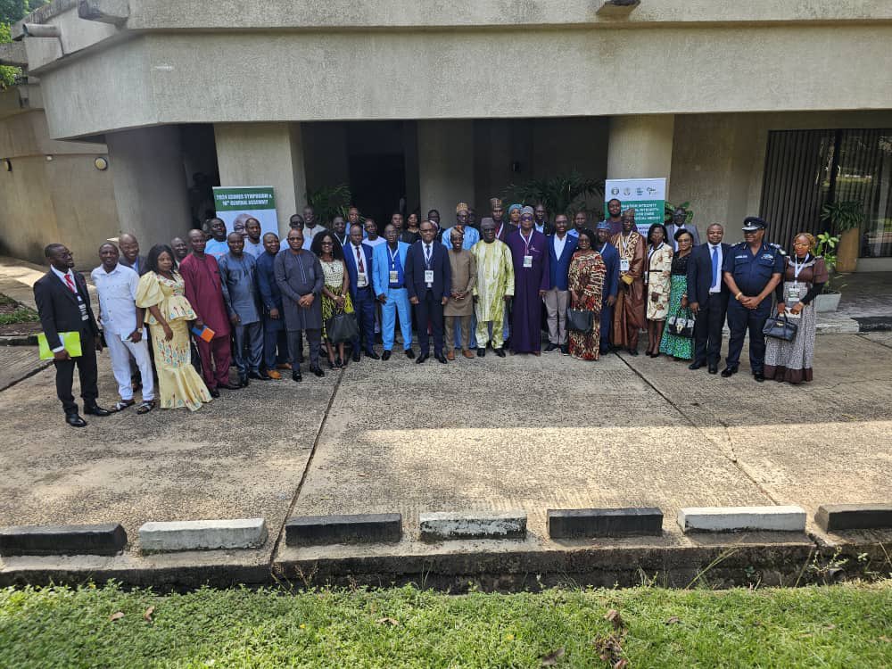 chrdiorg's tweet photo. Our organisation @chrdiorg participated in two events today. The first was the Economic Community of West African States (ECOWAS) and the Network of Electoral Commissions (ECONEC) Symposium and 10th General Assembly, which commenced on November 11, 2024, at the Radisson Blu Hotel in Freetown, Sierra Leone. This event focused on the crucial role of Electoral Management Bodies (EMBs) in promoting information integrity as a vital component in safeguarding electoral processes.

The second event was a meeting with civil society leaders and representatives from the Public Sector Reform Unit (PSRU) and the International Foundation for Electoral Systems (IFES). At the meeting at their PSRU office in Freetown, we discussed the framework for an Independent Management and Functional Review (IMFR) of the Electoral Commission for Sierra Leone (ECSL). @dsengeh @IFES1987 @USEmbFreetown