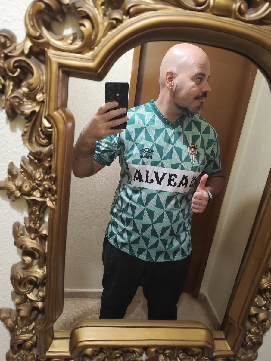 Elio301277's tweet image. Hoy tocó una de mi @CordobaCF_ofi 🥰 #yolovalgo #yanolloromas #positivo #valiente #fuerte #sisepuede #sisequieresepuede #siemprecordobes #ccf #Córdobacf #pasioninfinita #ytocarelcieloenlastendillas #volveremos #volveremosaascender #Córdoba #Andalucía #España