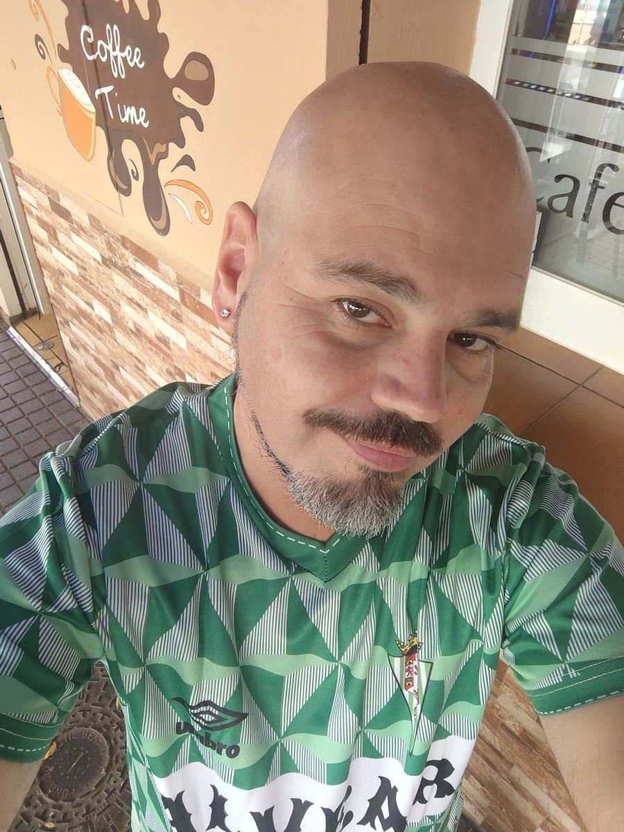 Elio301277's tweet image. Hoy tocó una de mi @CordobaCF_ofi 🥰 #yolovalgo #yanolloromas #positivo #valiente #fuerte #sisepuede #sisequieresepuede #siemprecordobes #ccf #Córdobacf #pasioninfinita #ytocarelcieloenlastendillas #volveremos #volveremosaascender #Córdoba #Andalucía #España