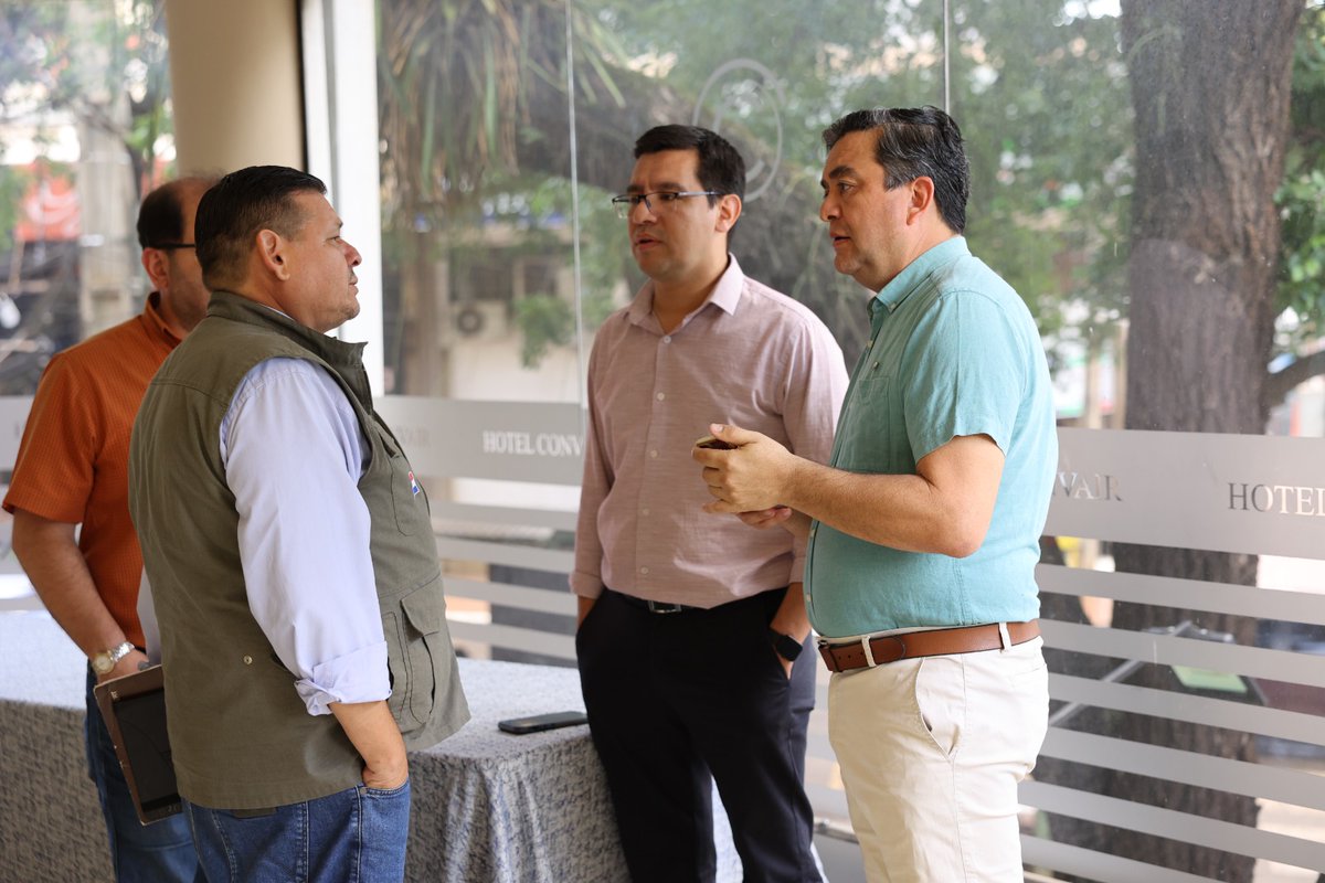 IndertPy's tweet photo. INDERT, en diálogo estratégico de restauración del Bosque Atlántico, desde una red trinacional https://t.co/UdmwYpPtqe #GobiernoDelParaguay #GobiernoEnElCampo @SantiPenap @AllianaPedro @frarui1 https://t.co/D21q5BbwNX