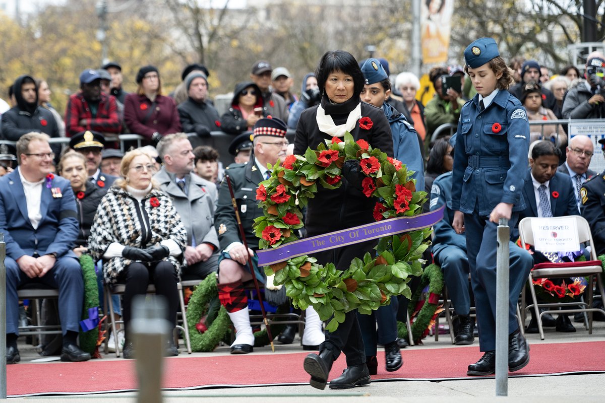 MayorOliviaChow's tweet photo. For over a century, the people of Toronto have come together at Old City Hall to pay tribute to the brave men and women who served, and those who gave their lives in service to Canada.

I was humbled to join everyone again this morning to honour the enduring values of peace, freedom and unity.
