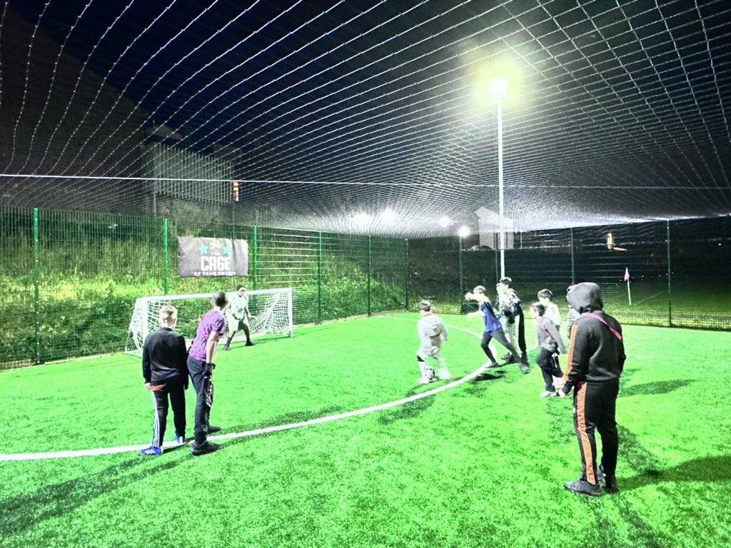 UniqueHubb's tweet photo. Monday evenings at UCH! Our primary groups are enjoying indoor and outdoor sports and recreational activities, with 7 different schools represented tonight🌟 Come join the fun and camaraderie! 

#Sports #Community #TeamUnique
@ActiveCdale https://t.co/WZtE12O3mS