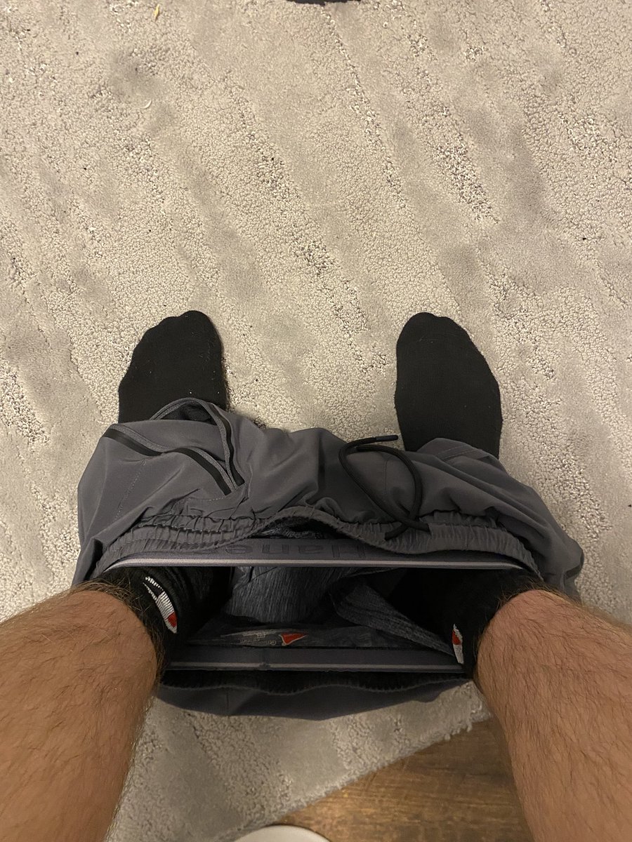 MasterLbird's tweet image. Praise my feet while I’m dropping a steamy dump 💩 or warship my soles while I celebrate Veterans Day 🇺🇸. Either way get your you f@g need to get in my DMs. 

#Findom #Cashmaster #Feetfetish #Poppers #Cashfag #Paypig #Cuck #Worship #Finsub #Soles #Feet #Teen #Submissive #Humanatm…