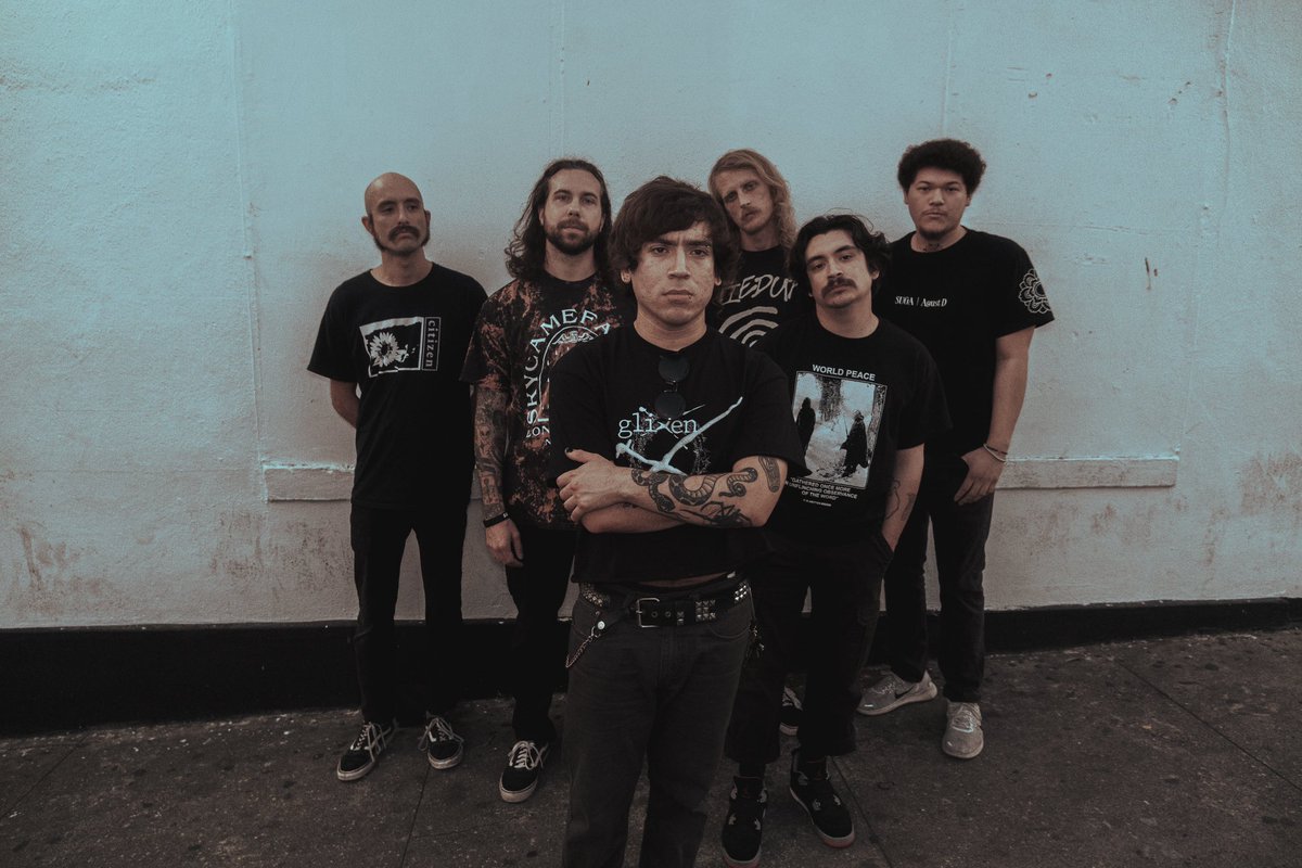 new song "portraits of you" drops on November 30th, exactly 1 year since we played our first show as a band. we've poured a lot of time and love into new music over the past few months and can't wait to share it with you <3

pre-save it here distrokid.com/hyperfollow/ho…