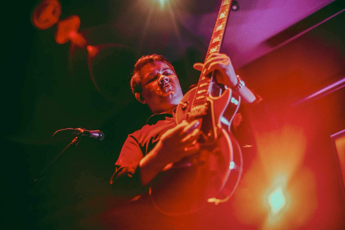 SamMezecJsy's tweet photo. Some snaps from the @FlashMobJsy gig on Friday 🤘 https://t.co/kq1U44FuM0