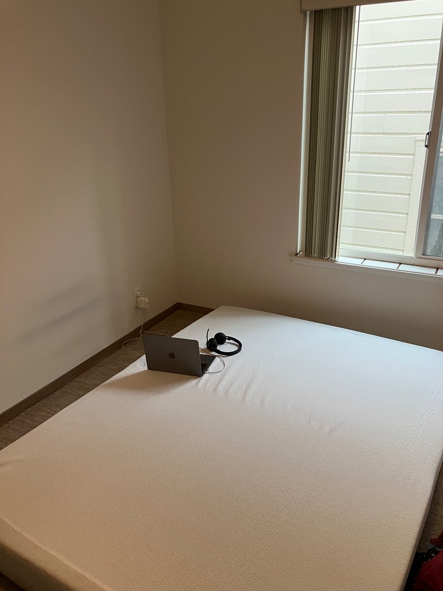 Gradientdinner's tweet photo. Just moved to SF! 
Reach out if you want to chat about pretraining, @nvidia, physics or anything else! https://t.co/cOMEmZg46S