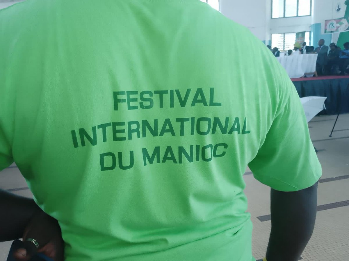 fridolinngoulou's tweet photo. #Centrafrique -#Cameroun: La #FAFECA au Festival International du #Manioc à #Douala 
Des membres de la Fédération des Associations des Femmes Entrepreneures de Centrafrique (FAFECA) prennent part au Festival International du Manioc « ALL 
KASSAVA » qui se tient à Douala au Cameroun du 11 au 16 Novembre à Douala.
Une activité de Femme Action et Développement au Cameroun dans le but de valoriser les produits issus du manioc afin de lutter contre l'insécurité alimentaire.