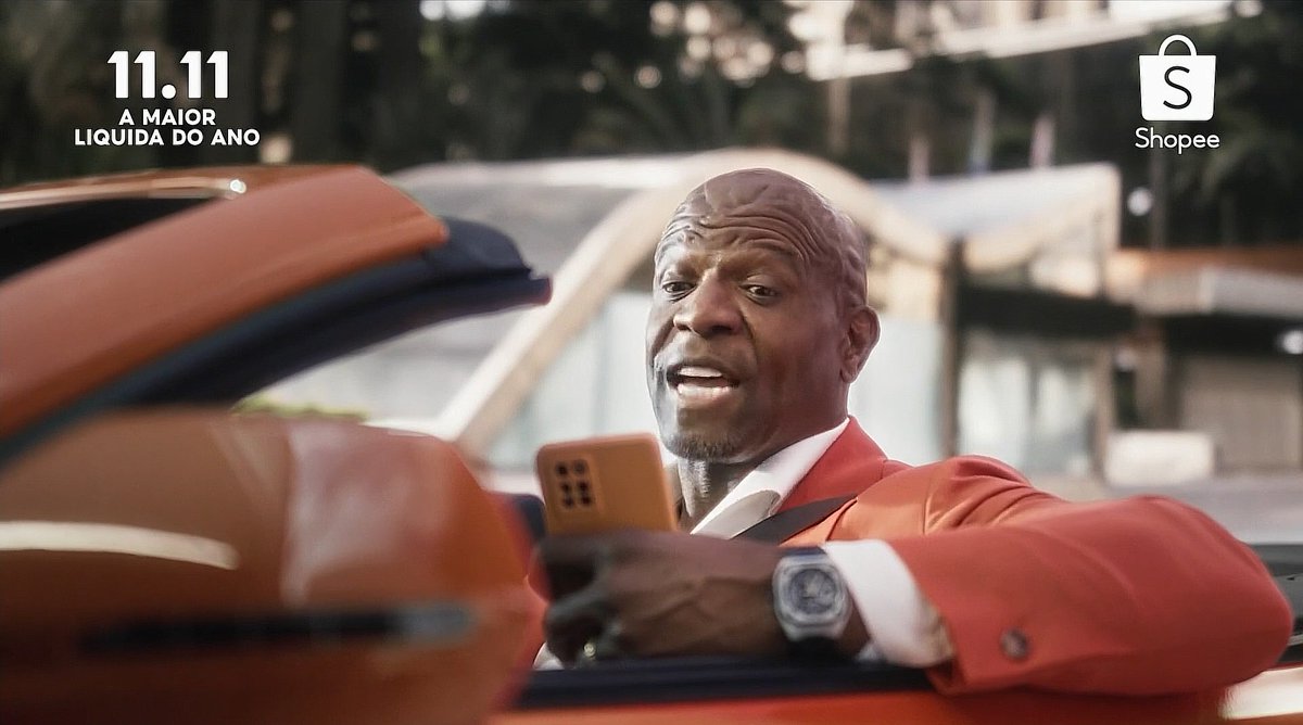 JhonnyLeite's tweet photo. A @shopee_br entrando com a propaganda do 11.11 no intervalo do filme, bem na hora da música, foi sensacional. O marketing tá em dia. 
Aproveitando, confere as promos da Mundo Hero.
https://t.co/uH7ZQQJTVV
#AsBranquelas #SessãoDaTarde https://t.co/S9u1PkVQLg