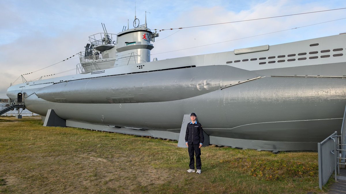 Vorletzte Woche durften wir wieder einen Praktikanten bei uns Willkommen heißen! Einen? Ja genau. Wir geben uns für jeden einzelnen allergrößte Mühe! #joinus #deutschemarine #flot1deunavy