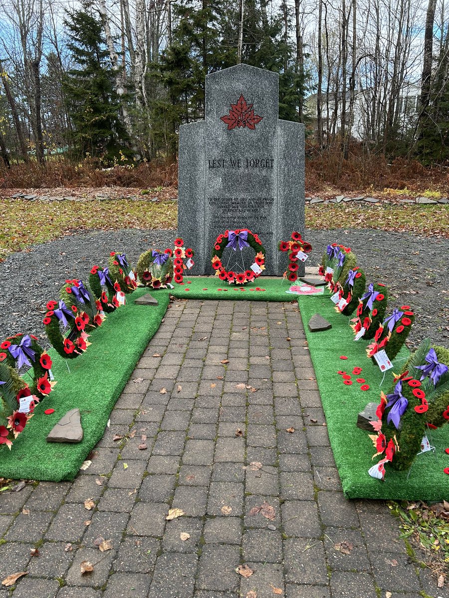 Thank you to the hundreds of residents, neighbours and friends that joined us at our annual Remembrance Day service in spite of the pouring rain. We honour those who have served and continue to serve. #remembranceday2024 #lestweforget - MS
