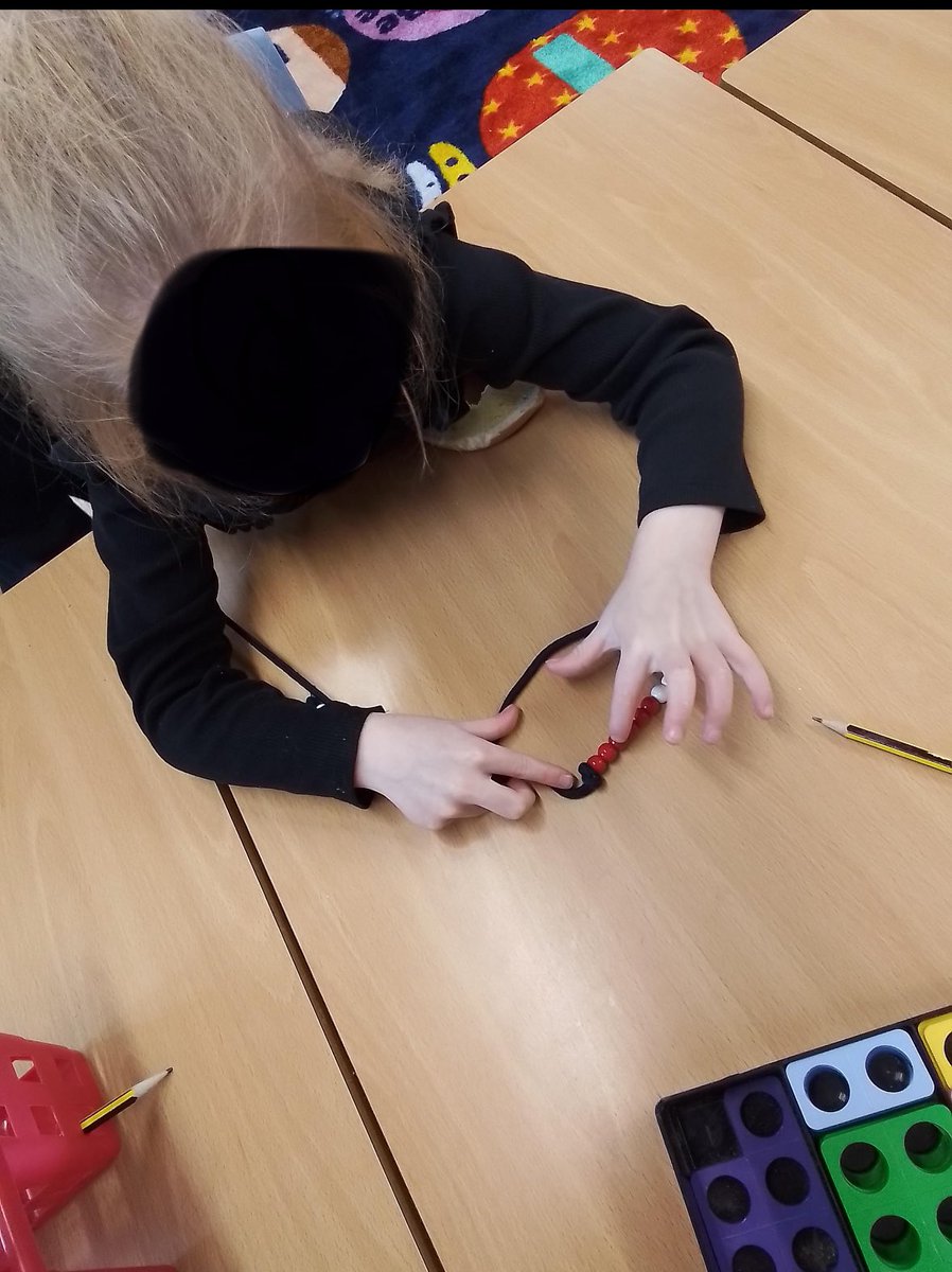 MrsJina2's tweet photo. 1R explored different ways of representing numbers 15 to 20.

@DeltaSouthmere @MrsBinnsSMPA @mrirvingd 

#DeltaPupils #DeltaSchools #DeltaAcademiesTrust https://t.co/VO1q9yTLHe