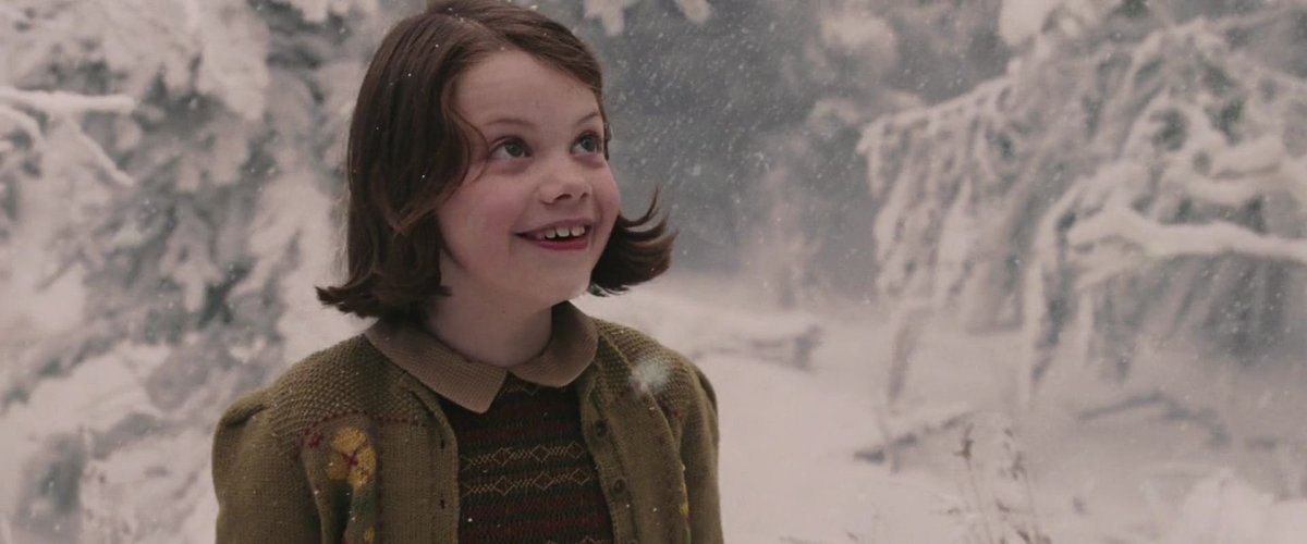 ArtCelineLove's tweet photo. first time in narnia❄️ https://t.co/duo79JCaPG