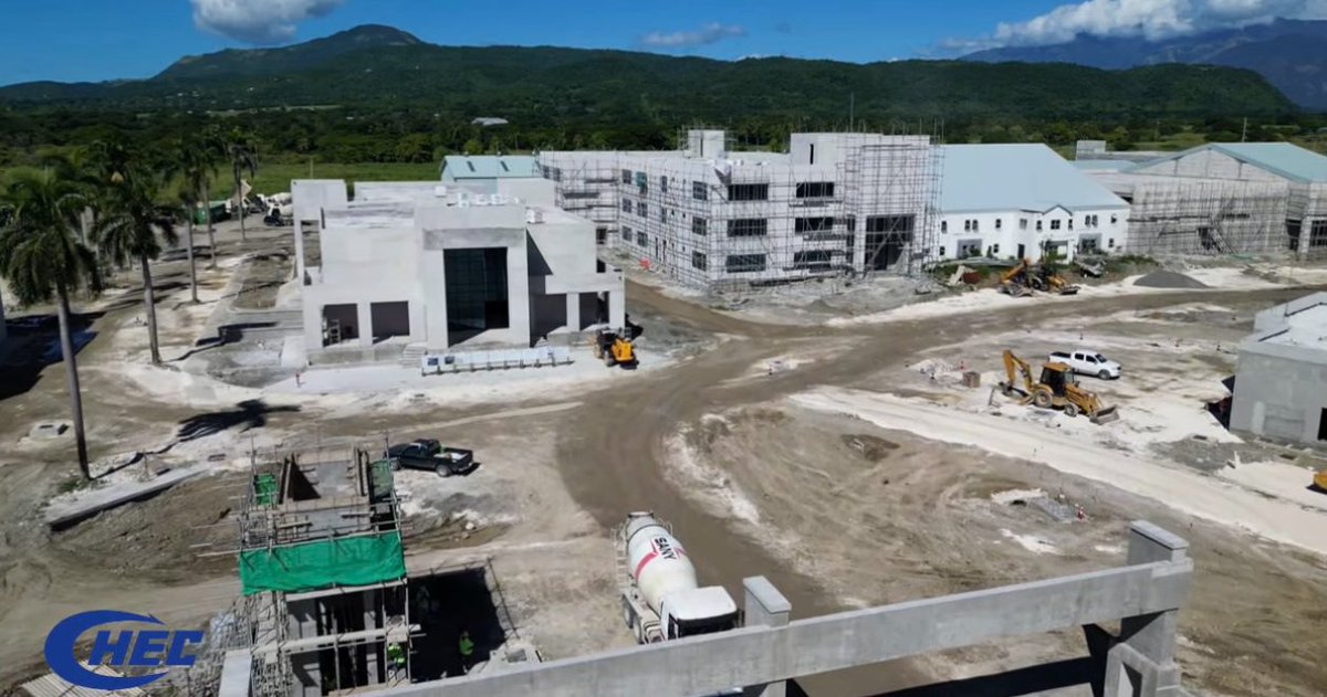 CHECJamaica's tweet image. 🌆 The Morant Bay Urban center being constructed by CHEC, is boosting local economy, and enhancing community spaces. With modern facilities and vibrant public areas, it’s set to become a hub for commerce and culture. #MorantBay #CHEC