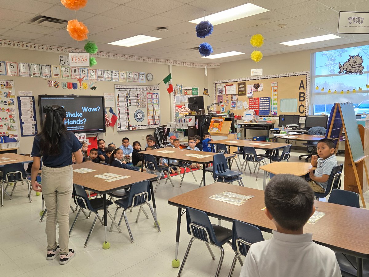 Learning Leaders

Ss worked on their business cards and went to introduce themselves to  their new classes. They talked about their strengths and ways they can help in the classroom. 

#LEADIT #LEARNINGLEADERS <a href="/JoyJamesCISD/">Joy James Academy of Leadership</a>