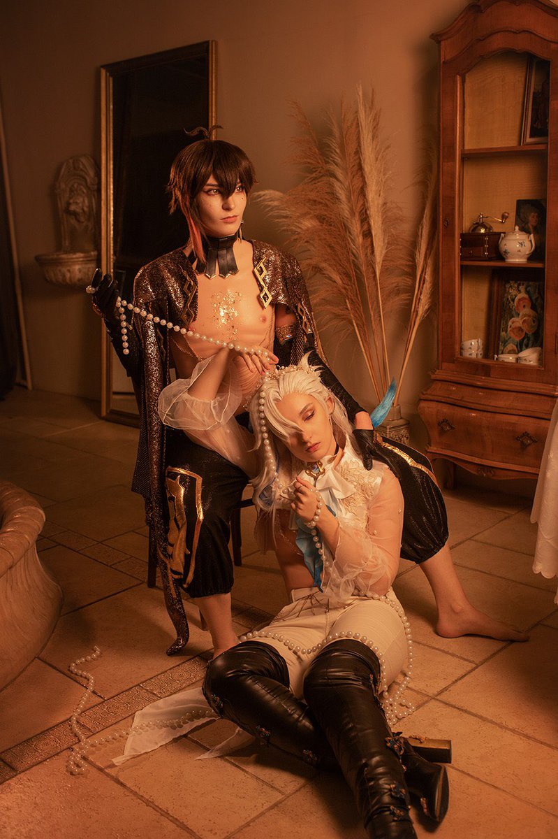 Однажды встретились две старые ящерицы и …
Ph: <a href="/Lavi_AV/">Lavi-A-V</a> 
#Neuvillette : t.me/cos_inka
#Zhongli : типа я 
#Genshin