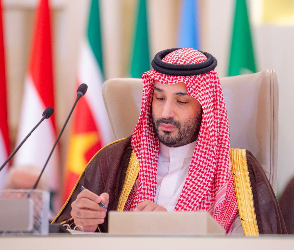 أنت القمّة في كل قمّة يا سيدي 💚🇸🇦

#القمة_العربية_الإسلامية
