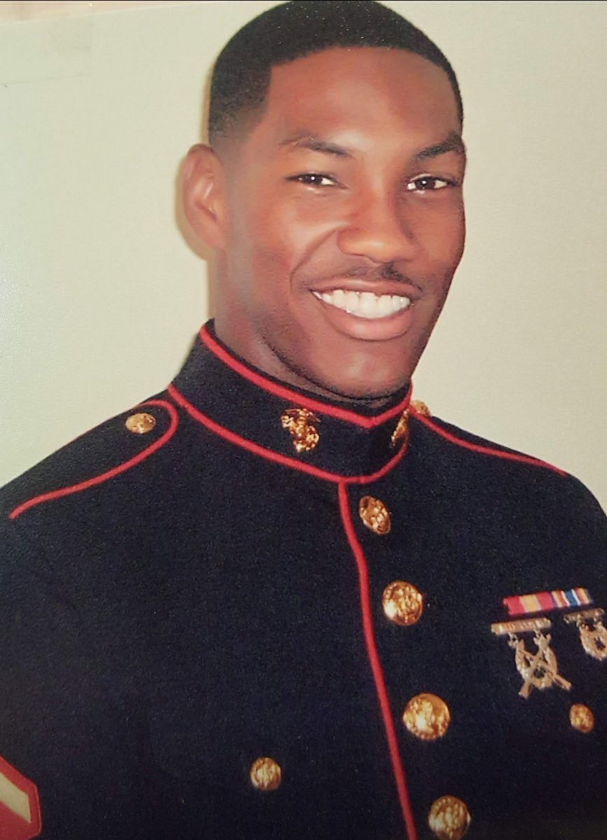 Happy Veteran’s Day to my Cousin Kenneth Mahone❤️🤍💙 #NeverForgotten #ThankYouVeterans