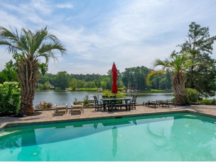 LakeHousedotcom's tweet photo. For Sale: Lake Murray in SC, $950,000, 3 br, 4.0 ba.
Are you looking for the perfect home on Lake Murray.
https://t.co/7SICSUAro9
#lakehouse #lakehome #lakefront #lake #lakes #lakeside #lakeproperty #lakeview #lakehousecom #waterfront #lakerealestate https://t.co/CekjVWX3IM