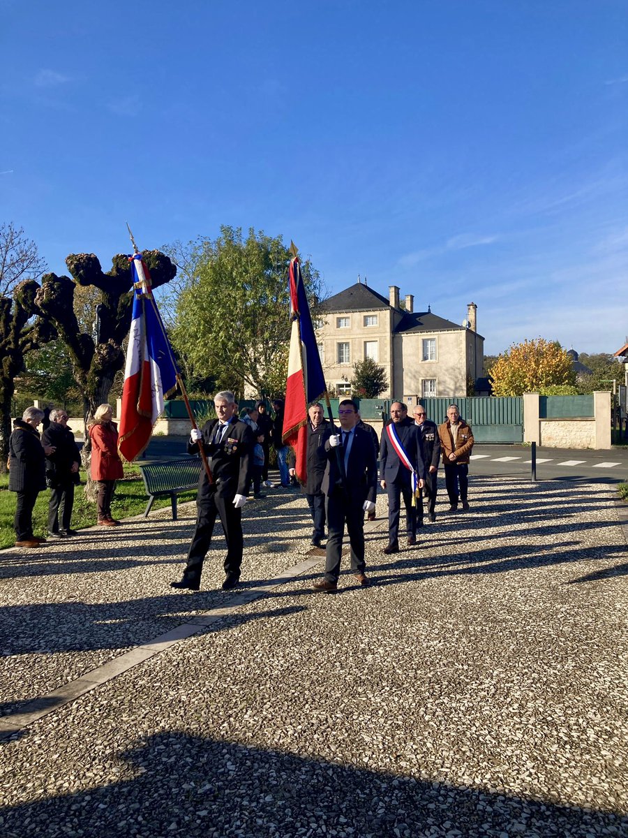 « C’était il y a 106 ans, en 1918. À la 11ème heure du 11ème jour du 11ème mois, de la boue des Flandres à la frontière suisse, les clairons égrènent les notes du « cessez-le-feu ». »

Commune de Sèvres-Anxaumont