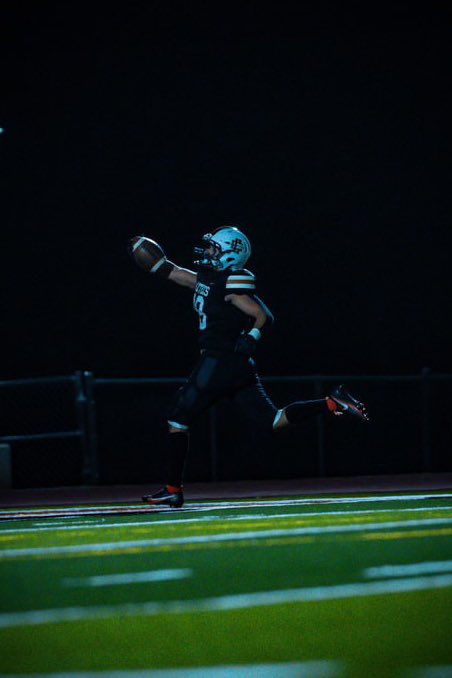 Luis Rojas (@luisrojas2007) on Twitter photo C0 25 ‘ Senior Highlight Tape
Stats:
591 rushing yards
103 receiving yards
5 tot td’s
2 two pt conversions
68 tot tckles
3 TFL
1 sack
5 hurries
<a href="/coachschenks/">Rodger Schenks</a> <a href="/CoachPeoples/">Walter Peoples Jr</a> <a href="/walkerj5515/">Josh Walker</a> <a href="/RecruitCopper/">Copper Canyon Recruits🟠⚫️🏹</a> <a href="/ccaztecsfb/">CopperCanyonFB</a> <a href="/JUSTCHILLY/">Just Chilly</a>
Film Below⬇️
hudl.com/v/2Qcyfk C0 25 ‘ Senior Highlight Tape
Stats:
591 rushing yards
103 receiving yards
5 tot td’s
2 two pt conversions
68 tot tckles
3 TFL
1 sack
5 hurries
<a href="/coachschenks/">Rodger Schenks</a> <a href="/CoachPeoples/">Walter Peoples Jr</a> <a href="/walkerj5515/">Josh Walker</a> <a href="/RecruitCopper/">Copper Canyon Recruits🟠⚫️🏹</a> <a href="/ccaztecsfb/">CopperCanyonFB</a> <a href="/JUSTCHILLY/">Just Chilly</a>
Film Below⬇️
hudl.com/v/2Qcyfk
