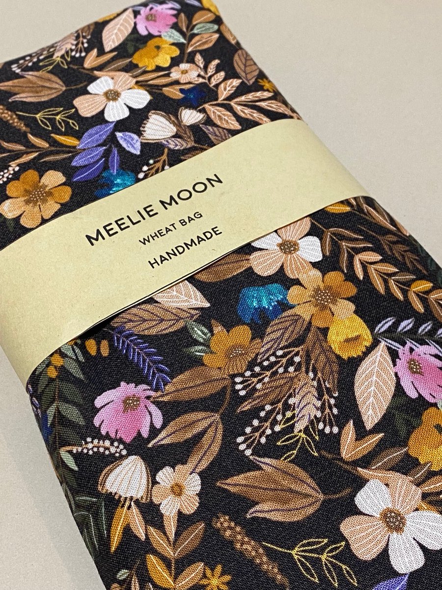 meeliemoon's tweet photo. #womaninbizhour https://t.co/Xz5u1BjsPd send someone you love a warm hug in a wheat bag so soothing on achy joints and sore muscles #wheatbag #heatbag #wheatpack https://t.co/g7Fe2agNik