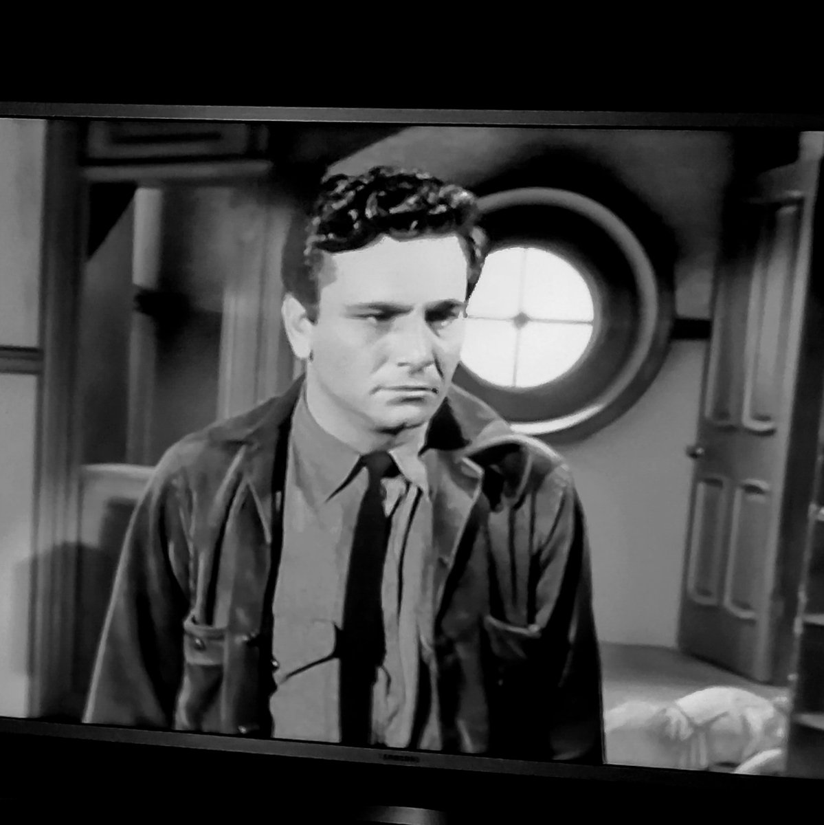 PhonsIOM's tweet photo. Watching a young #PeterFalk in an episode of the #AlfredHitchcockHour on SkyArts from 1962.

S1 E13: Bonfire https://t.co/Ou6wcvmchz