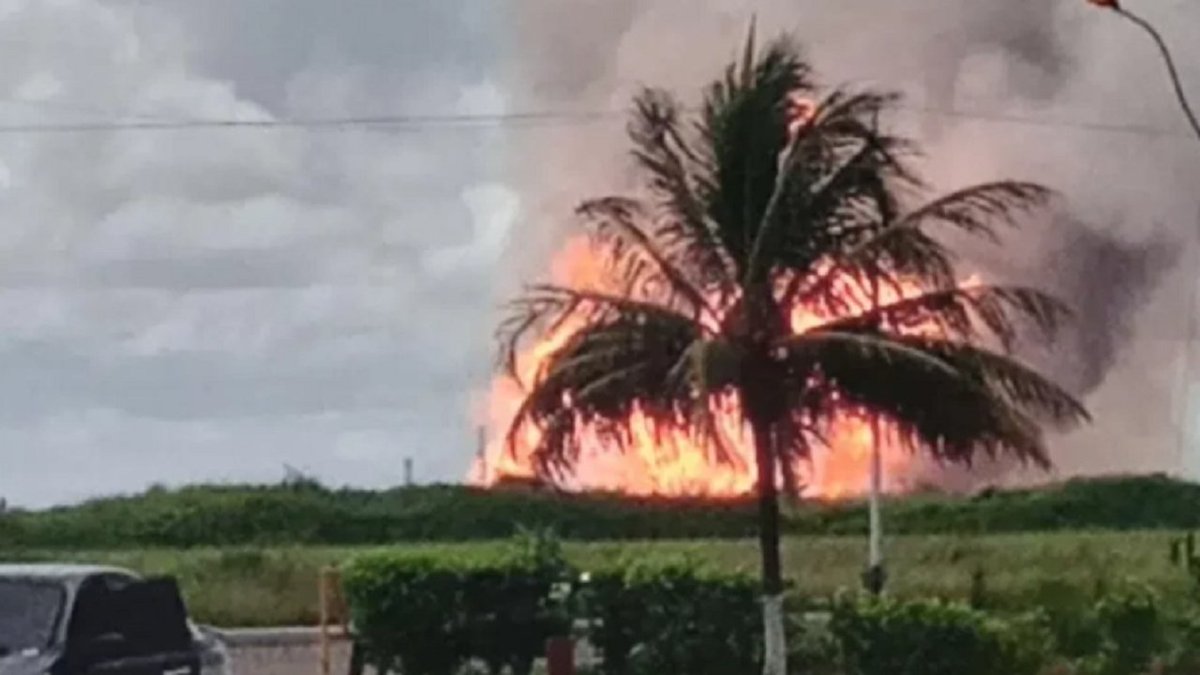Unionradionet's tweet photo. Pdvsa reporta cinco heridos por incendio en Complejo Muscar de Monagas
https://t.co/HsEZbDwpVt https://t.co/4PQf1low48