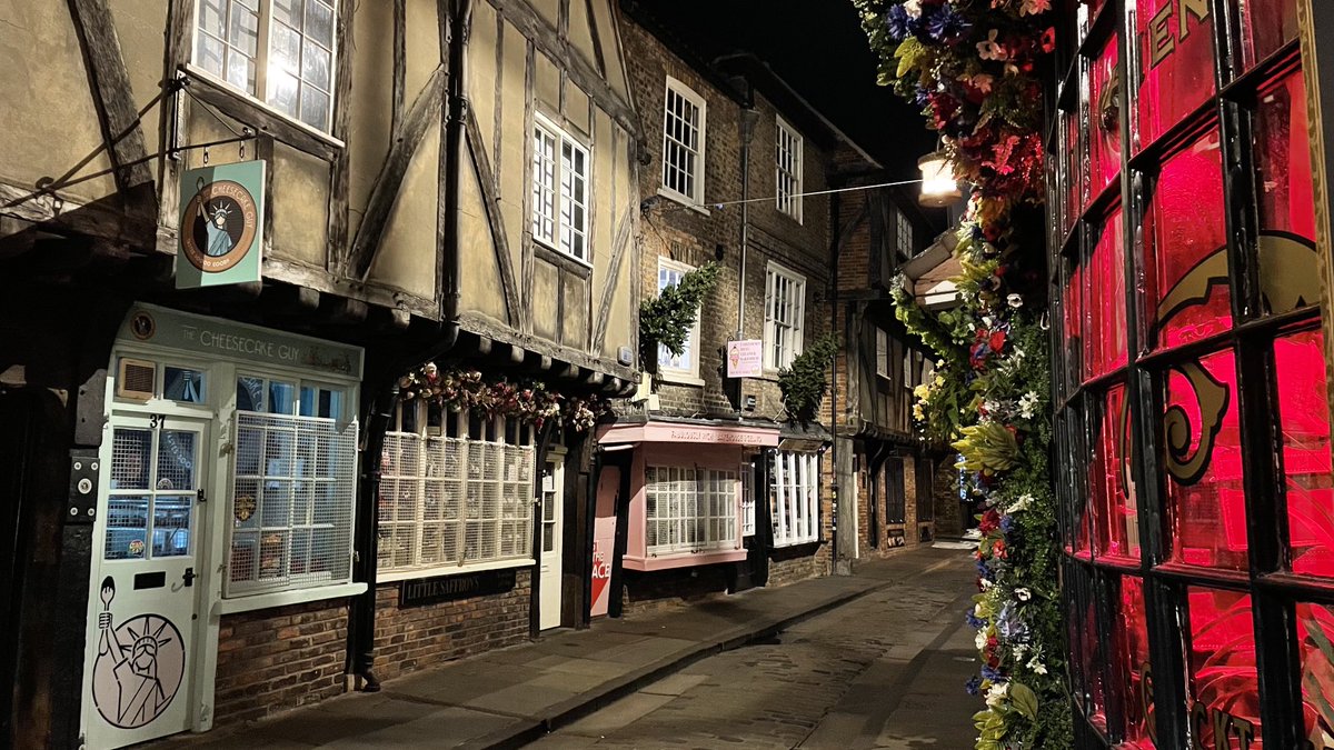 A city for all seasons! Even on a cold &amp; grey #November night, the City of #York still gleams like a jewel in #Yorkshire’s crown 👍
