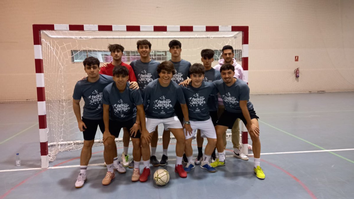 En marcha el XXXV Trofeo Rector 🏆
Fútbol sala, fútbol 7, baloncesto, voleibol … ⚽️🏀🏐 
Y en breve las modalidades individuales.

<a href="/uclm_es/">Universidad de Castilla-La Mancha</a> <a href="/VEstudianteUCLM/">Vicerrectorado de Estudiantes y Empleabilidad</a> <a href="/quironsalud/">quirónsalud</a> <a href="/SomosGlobalcaja/">Globalcaja</a>