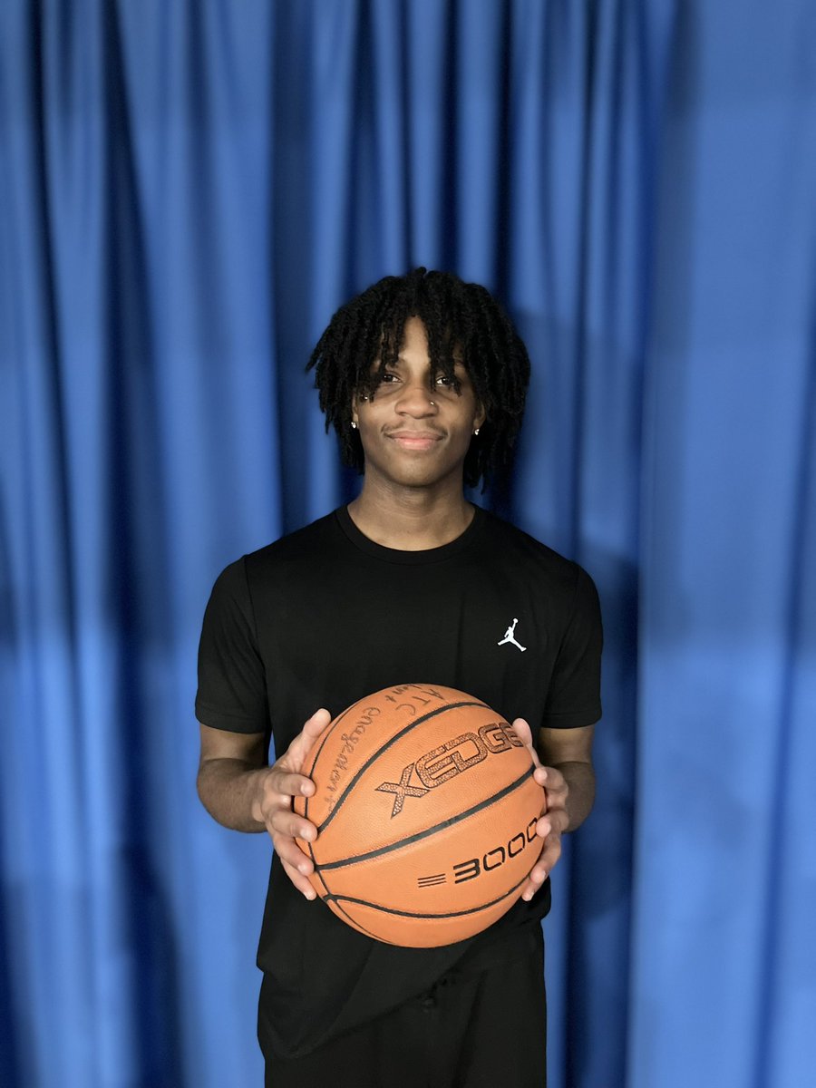 HoopsAiken's tweet photo. Brandon Joseph Cook, 5’11 Guard had a very outstanding game once again!! Dropping, 35 points, 4 rebounds &amp; dishing out 12 assists!!!! Being the MVP of the game!! Ladies &amp; gentleman remember his name because you’re going to hear it a lot!!! 

Contacting, Instagram: ieatcinnabon https://t.co/u8dGS2zen9