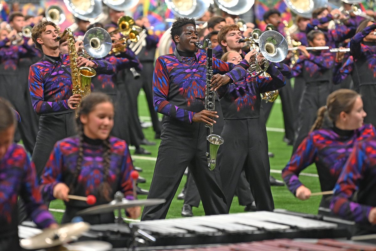 What a #BridgelandBest performance from the <a href="/Bridgeland_Band/">Bridgeland Band</a> and #UILState! Their show "Grace in Symmetry" lived up to its name! #CFISDspirit 🎉